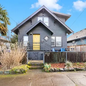 Holiday home Casa Del Sol - Walk To Alberta Arts District, Portland